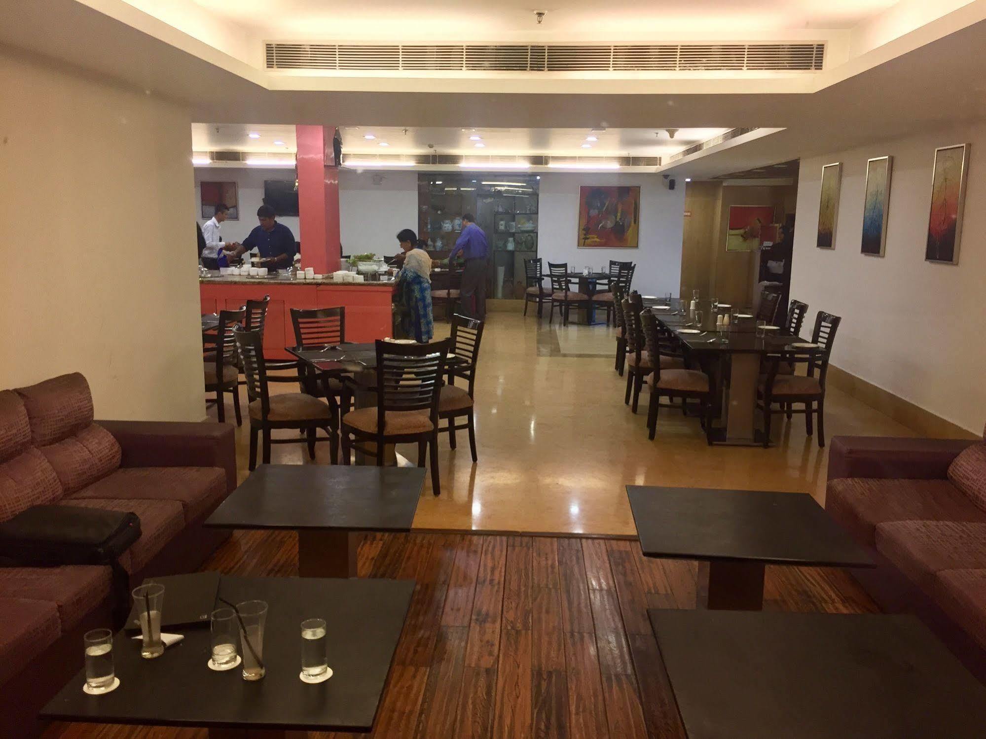 Taurus Sarovar Portico Νέο Δελχί Εξωτερικό φωτογραφία